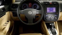 Volkswagen Golf V 2007 - kokpit