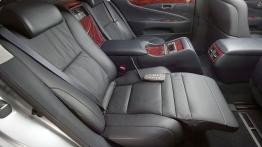 Lexus LS 2007 - tylna kanapa