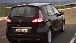 Renault Scenic 2009 - tył - reflektory włączone