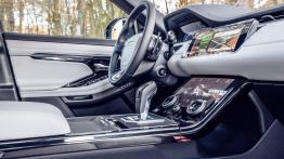 Land Rover Range Rover Evoque (2019) - widok ogólny wnętrza z przodu