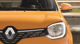 Renault Twingo facelift (2019) - lewy przedni reflektor - w??czony