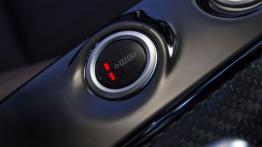 Mercedes-AMG GT S na kalifornijskich drogach - przycisk do sterowania zawieszeniem