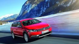 Volkswagen Passat Alltrack - widok z przodu