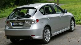 Subaru Impreza 2007 Hatchback - widok z tyłu