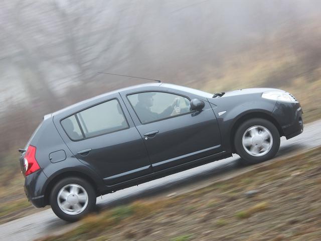 Dacia Sandero I Hatchback 5d - Opinie lpg