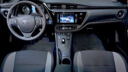 Toyota Auris II Touring Sports Facelifting 1.8 Hybrid 136 KM - galeria redakcyjna - pełny panel prze