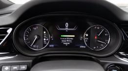Opel Insignia Country Tourer 1.6 Turbo 200 KM - galeria redakcyjna - pełny panel przedni