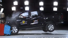Toyota Hilux Double-Cab, 2.4 diesel 4x4, safety pa