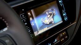 Toyota Auris II Touring Sports Facelifting 1.8 Hybrid 136 KM - galeria redakcyjna - ekran systemu mu
