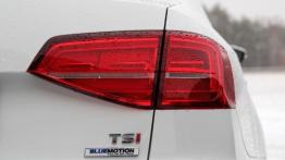 Volkswagen Jetta VI Facelifting - galeria redakcyjna - prawy tylny reflektor - wyłączony
