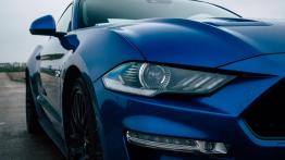Ford Mustang GT - galeria redakcyjna - prawy przedni reflektor - wy??czony