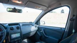 Dacia Duster Blackstorm 4X4 1.5 dCi 110 KM - galeria redakcyjna - widok ogólny wnętrza z przodu