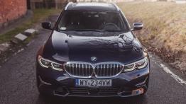 BMW 320d Touring 2.0 190 KM - galeria redakcyjna - widok z przodu