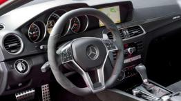 Mercedes Benz C63 AMG Coupe Black Series - Urodzony rekordzista