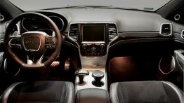 Jeep Grand Cherokee Facelifting SRT8 - galeria redakcyjna - pełny panel przedni