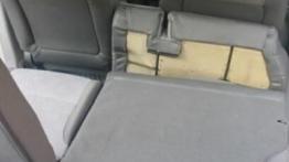 Kia Picanto 1.1 EX - tylna kanapa złożona, widok z bagażnika