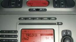 Seat Altea 2.0 TDI Stylance - radio/cd/panel lcd