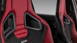 Nissan Juke Nismo RS (2014) - wersja europejska - fotel pasażera, widok z przodu