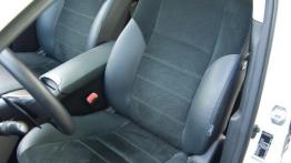 Toyota Avensis III Wagon Facelifting - galeria redakcyjna - fotel kierowcy, widok z przodu