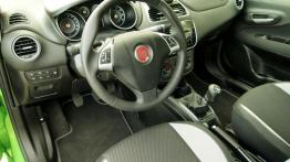 Fiat Punto Punto 2012 Hatchback 5d 0.9 TwinAir 8v 85KM - galeria redakcyjna - pełny panel przedni