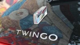 Renault Twingo III - galeria redakcyjna - emblemat