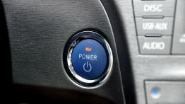 Toyota Prius IV Hatchback Facelifting 1.8 HSD 136KM - galeria redakcyjna - przycisk do uruchamiania 