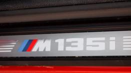 BMW Seria 1 F20-F21 Hatchback 3d M 135i 320KM - galeria redakcyjna - listwa progowa