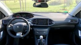 Peugeot 308 SW 1.5 BlueHDI 130 KM - galeria redakcyjna - pełny panel przedni