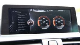BMW Seria 1 F21 Hatchback 3d 114i 102KM - galeria redakcyjna - ekran systemu multimedialnego
