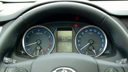 Toyota Auris II Touring Sports Valvematic 130 - galeria redakcyjna - zestaw wskaźników