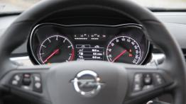 Opel Corsa E 5d 1.0 Ecotec 115KM - galeria redakcyjna - zestaw wskaźników