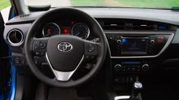 Toyota Auris II Hatchback 5d Valvematic 130 132KM - galeria redakcyjna - kokpit