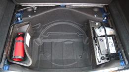 Volkswagen Touareg II Facelifting - galeria redakcyjna - schowki pod podłogą bagażnika