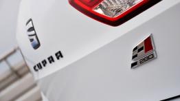 Seat Leon III Cupra ST (2015) - galeria redakcyjna - emblemat