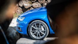 Audi A4 B9 (2016) - galeria redakcyjna - lewe przednie nadkole