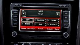 Volkswagen Scirocco R 2.0 TSI 280 KM - galeria redakcyjna - ekran systemu multimedialnego