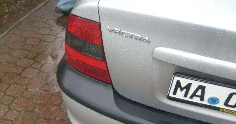 Opis techniczny Opel Vectra B