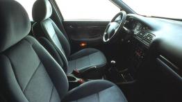 Peugeot 406 Sedan - widok ogólny wnętrza z przodu