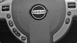 Nissan Qashqai - sterowanie w kierownicy