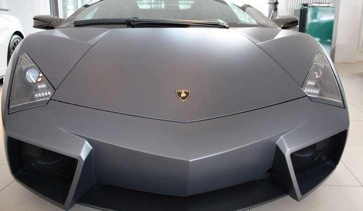 Lamborghini Reventon - piękny czy bestia?