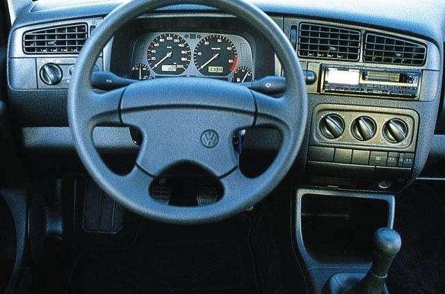 Volkswagen Vento - Golf z &amp;quot;zadkiem&amp;quot;
