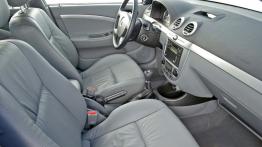 Chevrolet Lacetti Kombi - widok ogólny wnętrza z przodu