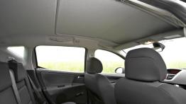 Peugeot 207 Kombi - widok ogólny wnętrza z przodu