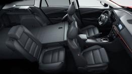 Mazda 6 III Kombi - tylna kanapa złożona, widok z boku