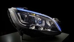 Mercedes prezentuje nową generację świateł LED