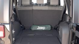 Jeep Wrangler 2007 Unlimited - bagażnik
