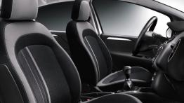 Fiat Punto 2012 Hatchback 5d - widok ogólny wnętrza z przodu