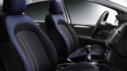 Fiat Punto 2012 Hatchback 5d - widok ogólny wnętrza z przodu