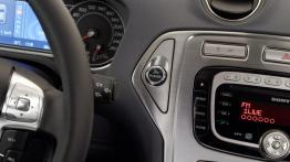 Ford Mondeo 2007 4d - przycisk do uruchamiania silnika
