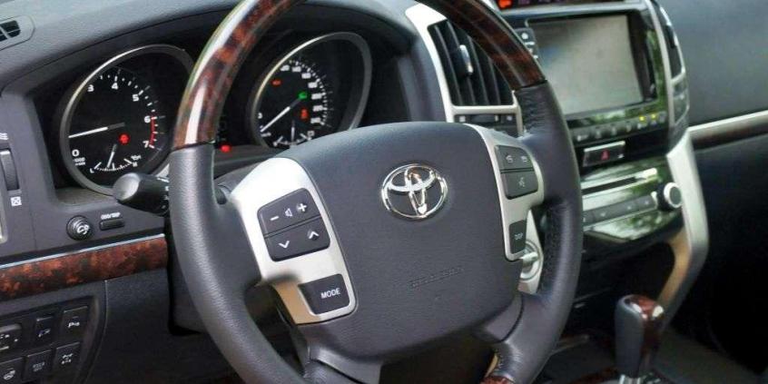 Toyota Land Cruiser V8 - doświadczenie to nie wszystko